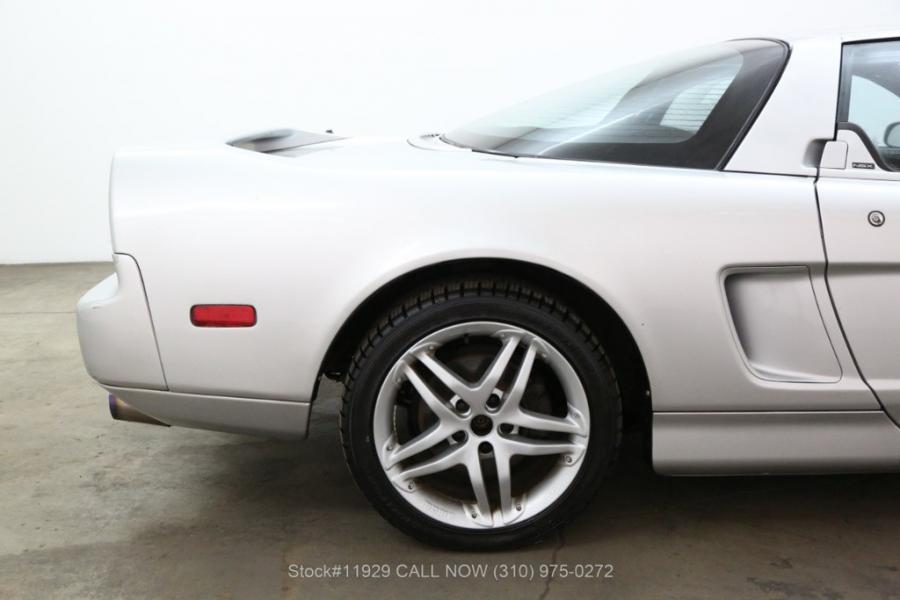 Детали экстерьера Acura NSX 1993 года  (фото 9 из 37)